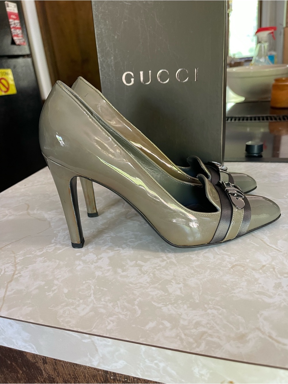 Gucci Patent Leather Buckle Pumps Heels Smoke Grey Gray Size 39B Italy Box flaw - Picture 7 of 15